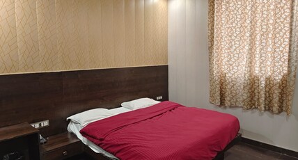 Hotel opm and restaurant Room Type - Bedroom 3