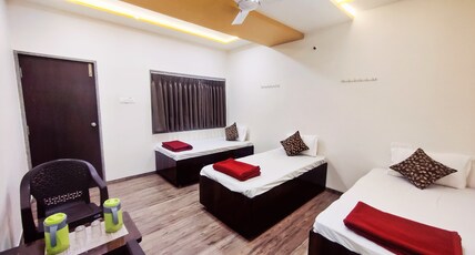 RT RESIDENCY HOTEL AND LODGE Room Type - Luxury Sharing Room with Non-attached washroom