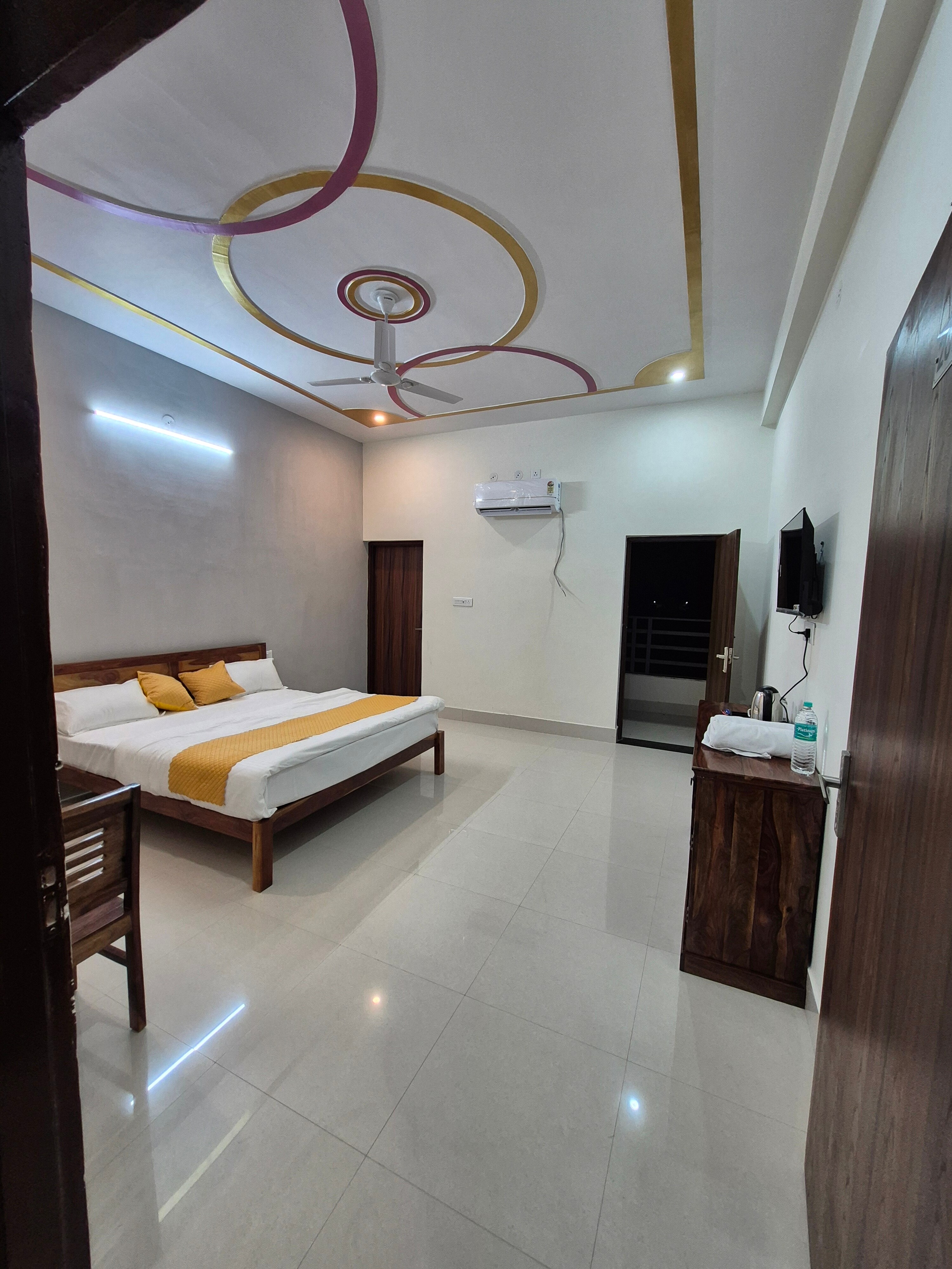 Hotel Om Sai - Tap to explore photos