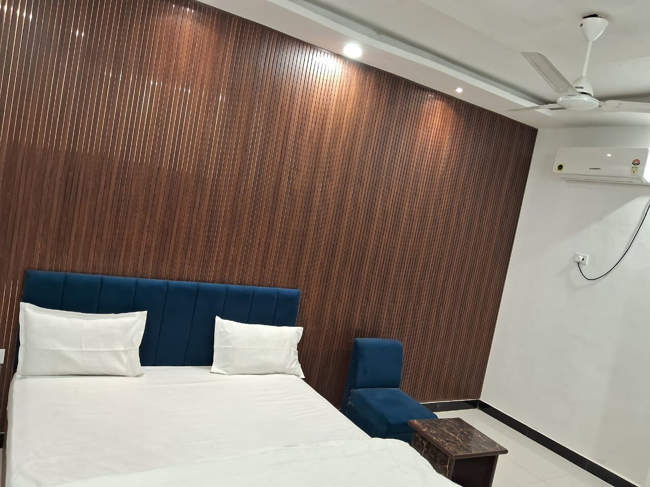 Sanatan Homestay - Tap to explore photos