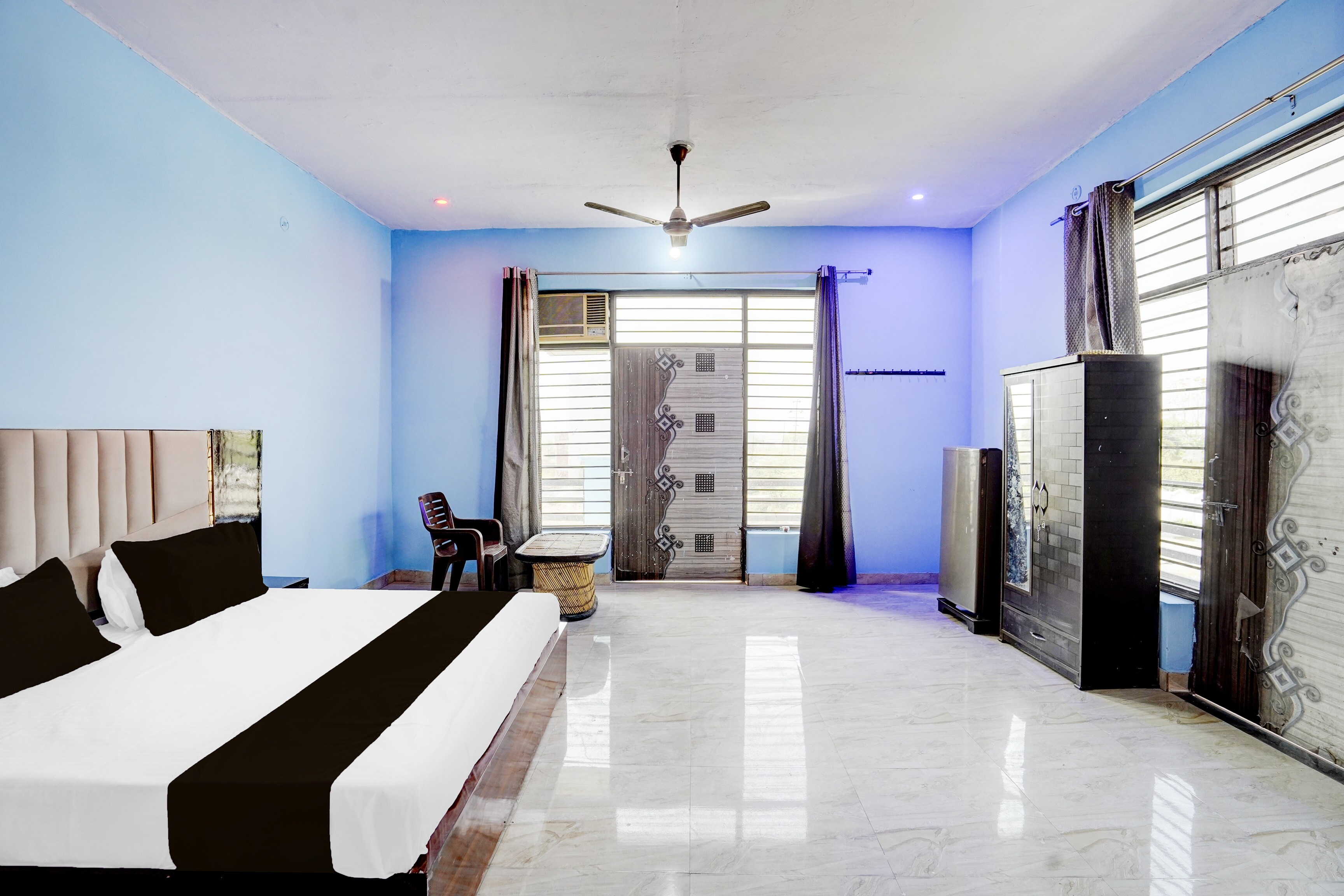 SPOT ON Dev Hotel - Tap to explore photos