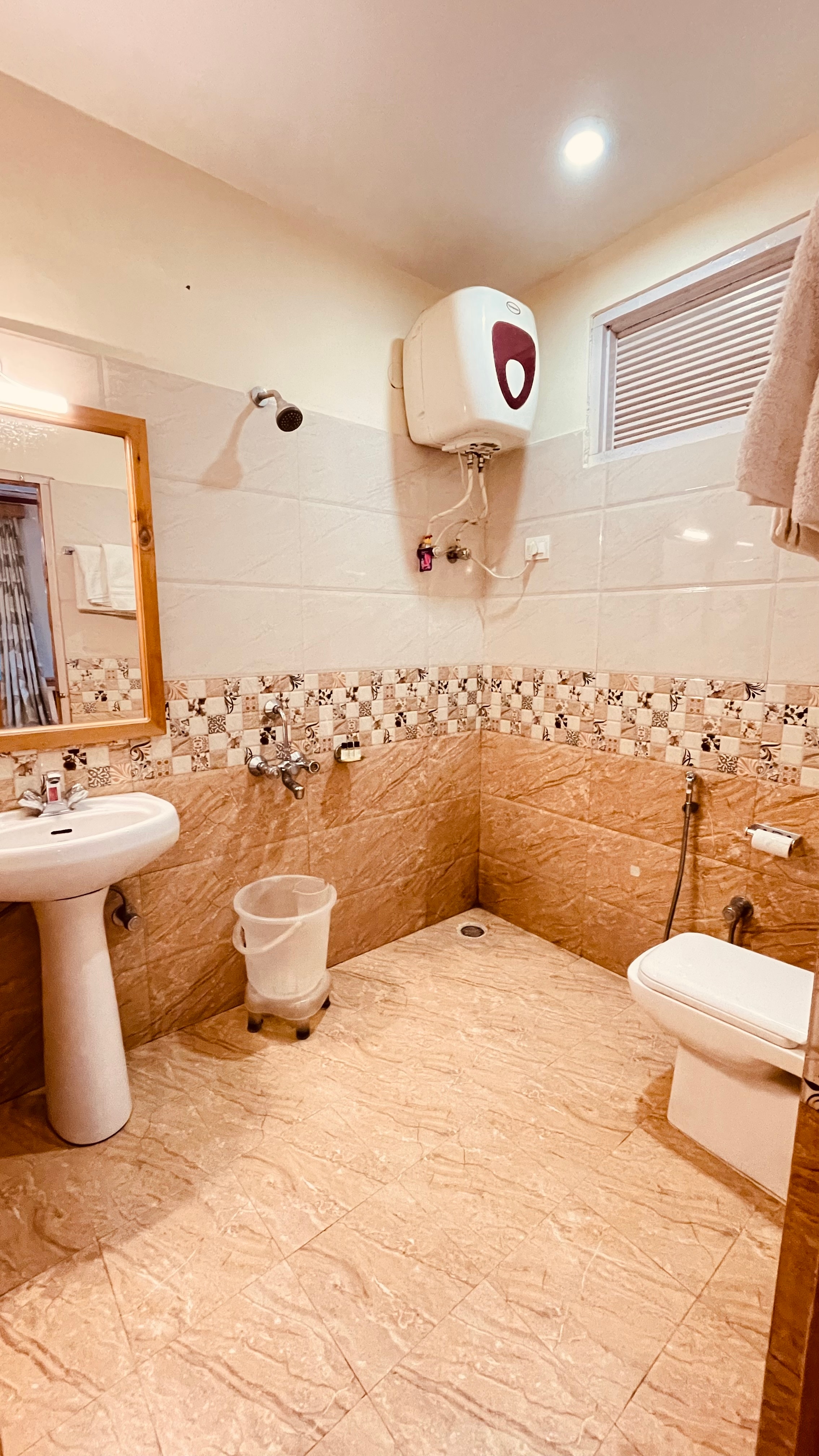 Himalayan Adventure Cottages - Tap to explore photos