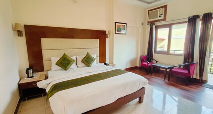 Riverside Resort Room Type - Superior Room with Balcony