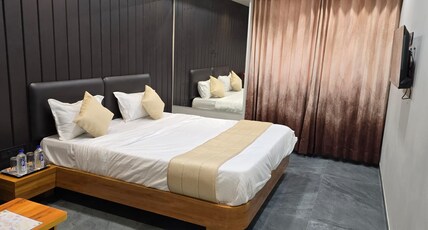 Hotel Maryline Yellow Room Type - Deluxe Room