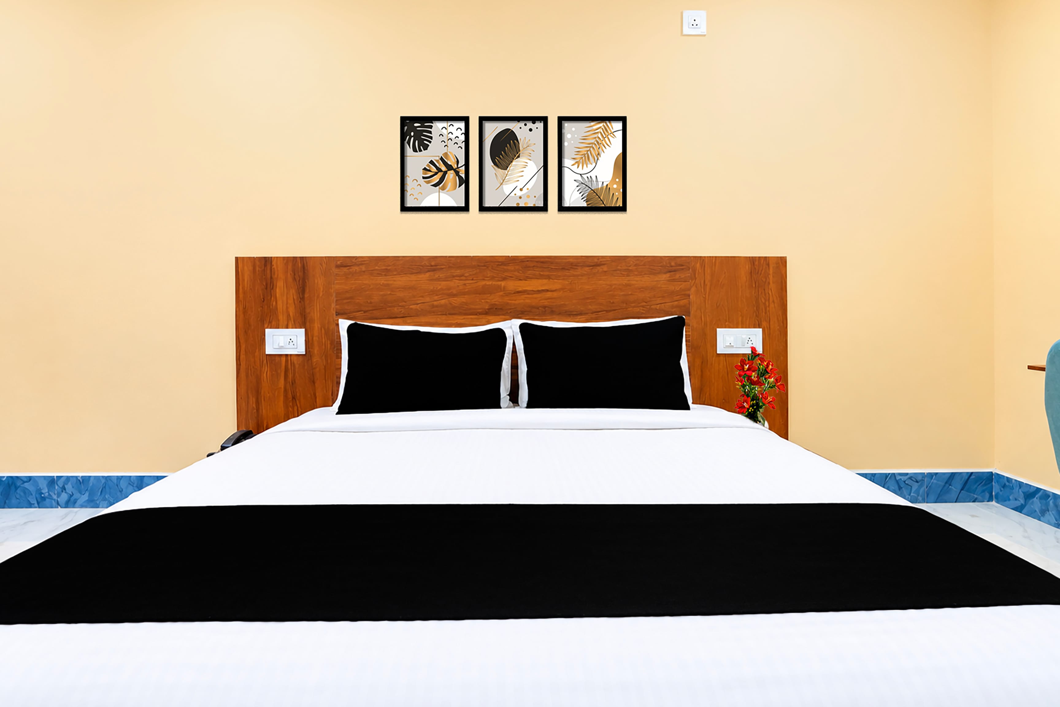 Super Hotel O Atala Main RoadBhubaneswar - Tap to explore photos