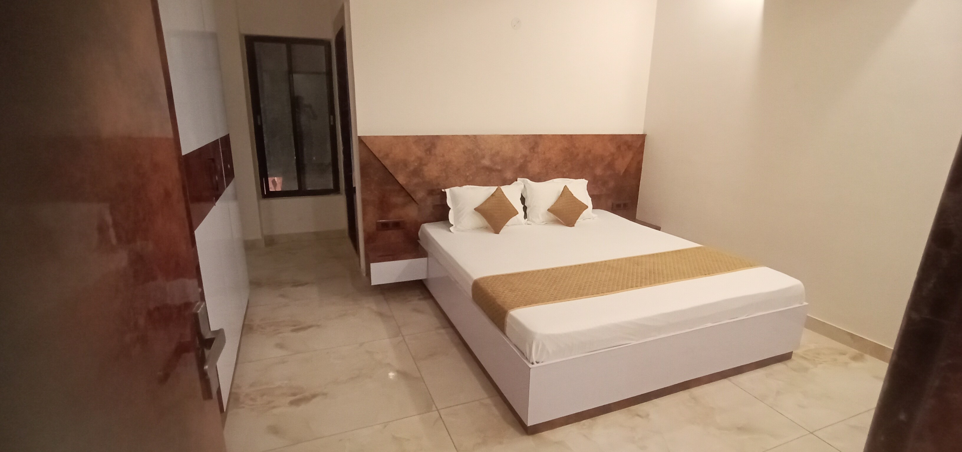 Krishan Vatika - Tap to explore photos