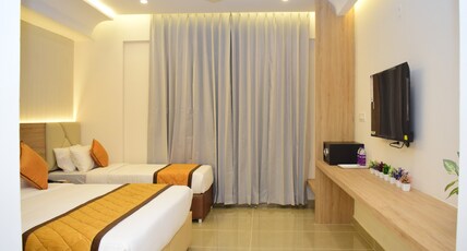 Le Grandeur Hotel - Net Kallappa circle Room Type - Premium Room