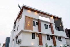 The Paradise International Hotel