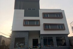 Sri guru hotel