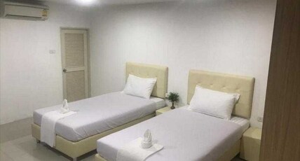 Townhouse Siam Privi Hotel Room Type - Superior Twin