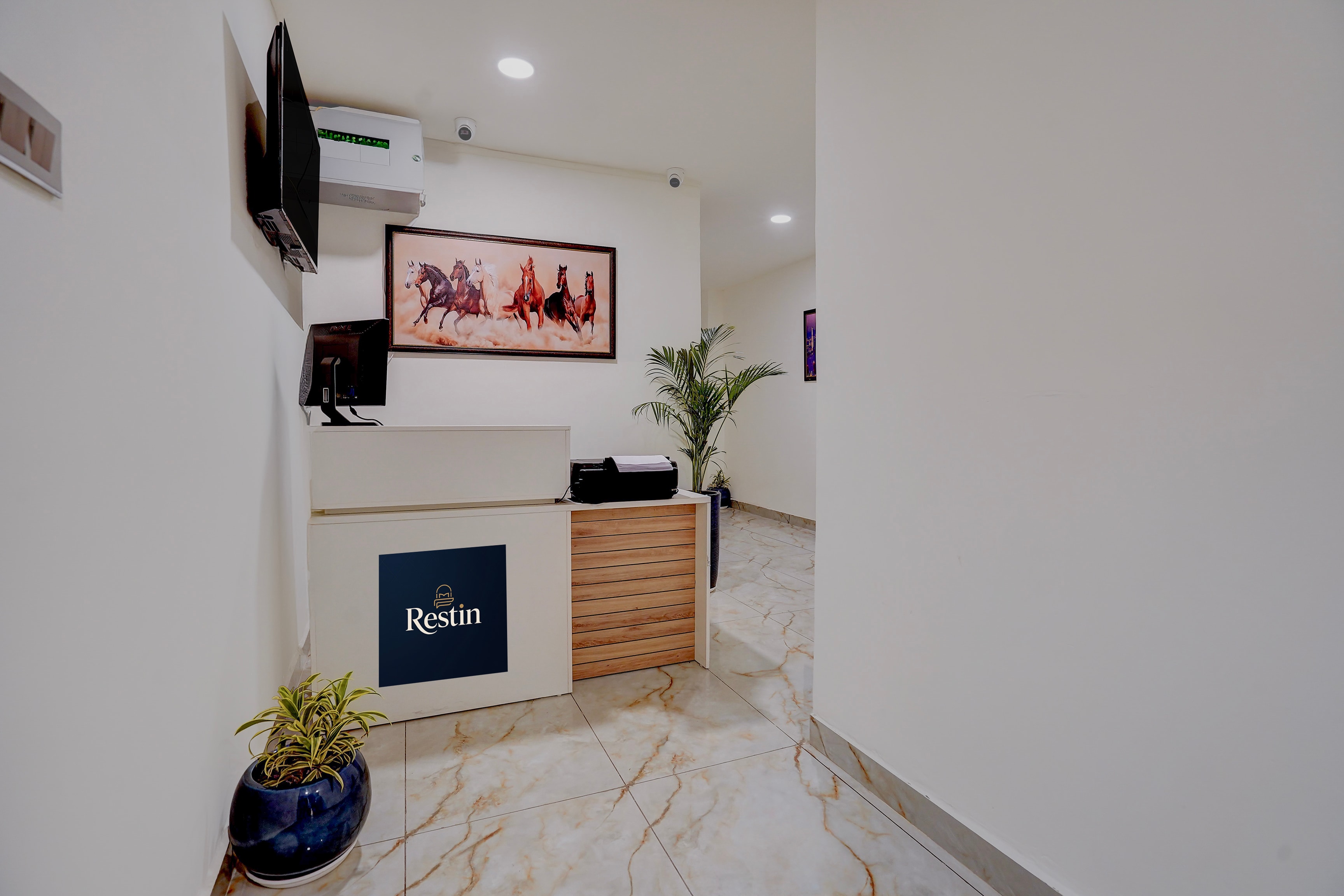 Restin Hotel - Spectrum Mall Road -Sector 101 - Tap to explore photos