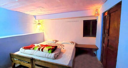 Buransh Home Stay Room Type - Deluxe room