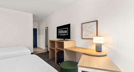 Spark by Hilton Missouri City Room Type - 2 QUEEN BEDS