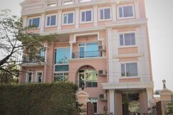 Royal Residence Premier - Cyber Hub