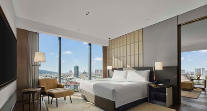 Hilton Changshu Room Type - KING DELUXE SUITE