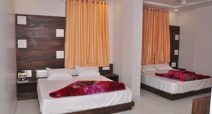 Hotel Kanhaiya Palace (1 Min walk to Temple) Room Type - 4 Pax Family Room (2 King Beds)