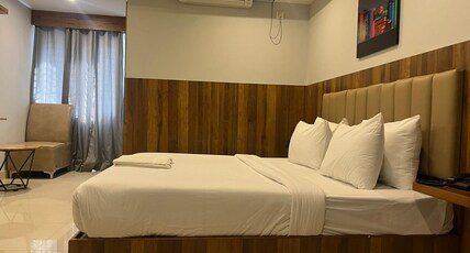 Hotel Avenue Suites International Airport Room Type - Deluxe Room