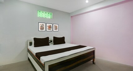 SPOT ON Hotel Sukun Room Type - Classic