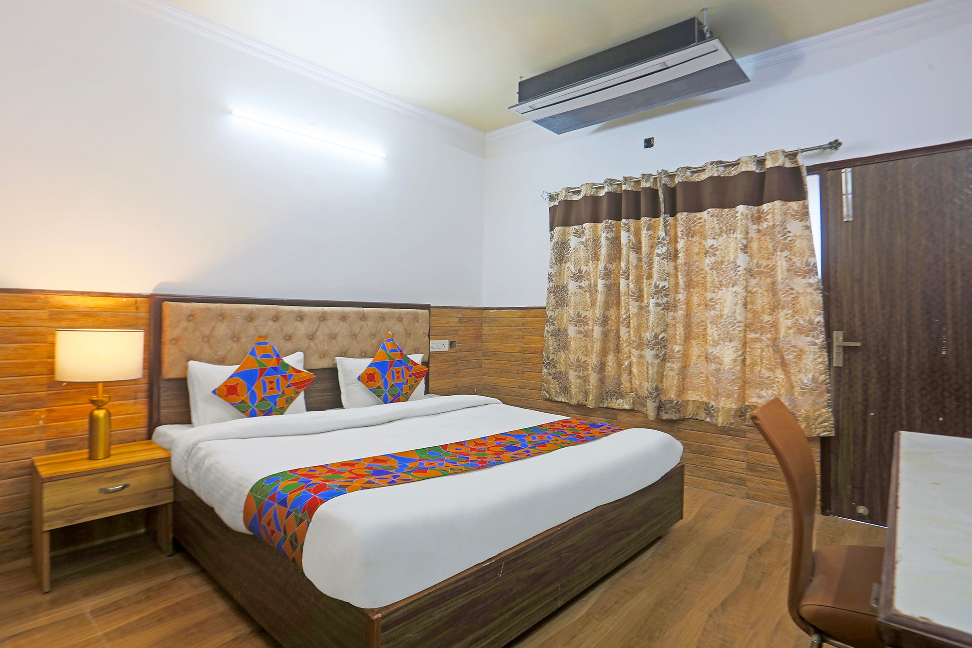 FabHotel Vasant Villa - Tap to explore photos
