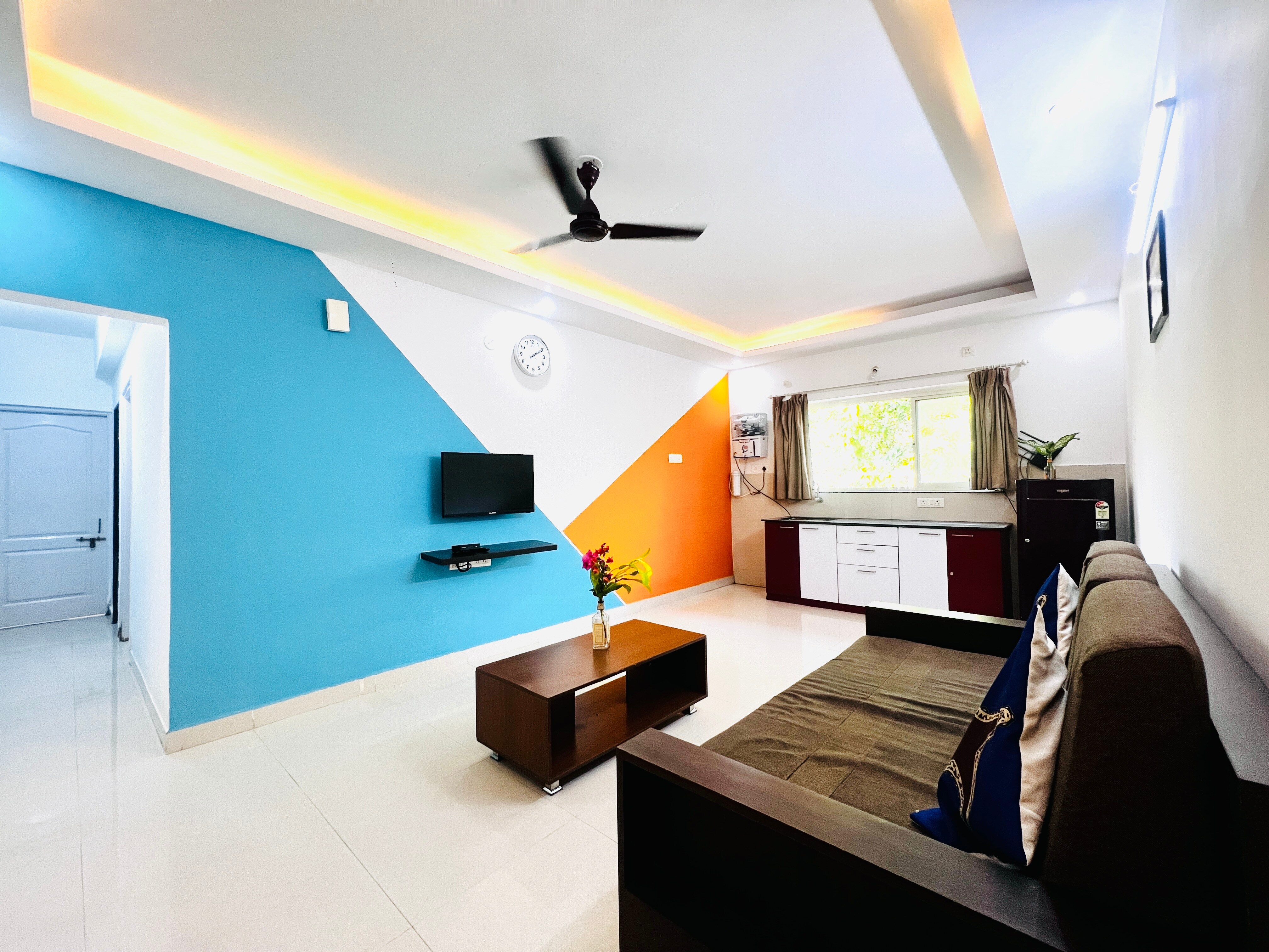 Elegant 4bhk stay with pool near the major beaches 2BHKX2 - Tap to explore photos