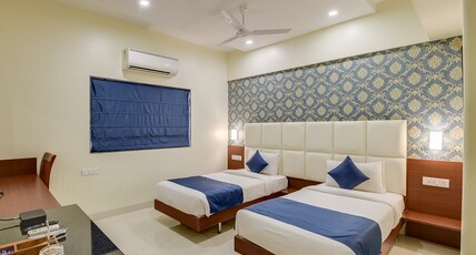 MAGNUS SQUARE - Business Hotel Room Type - Deluxe Twin Bed Room