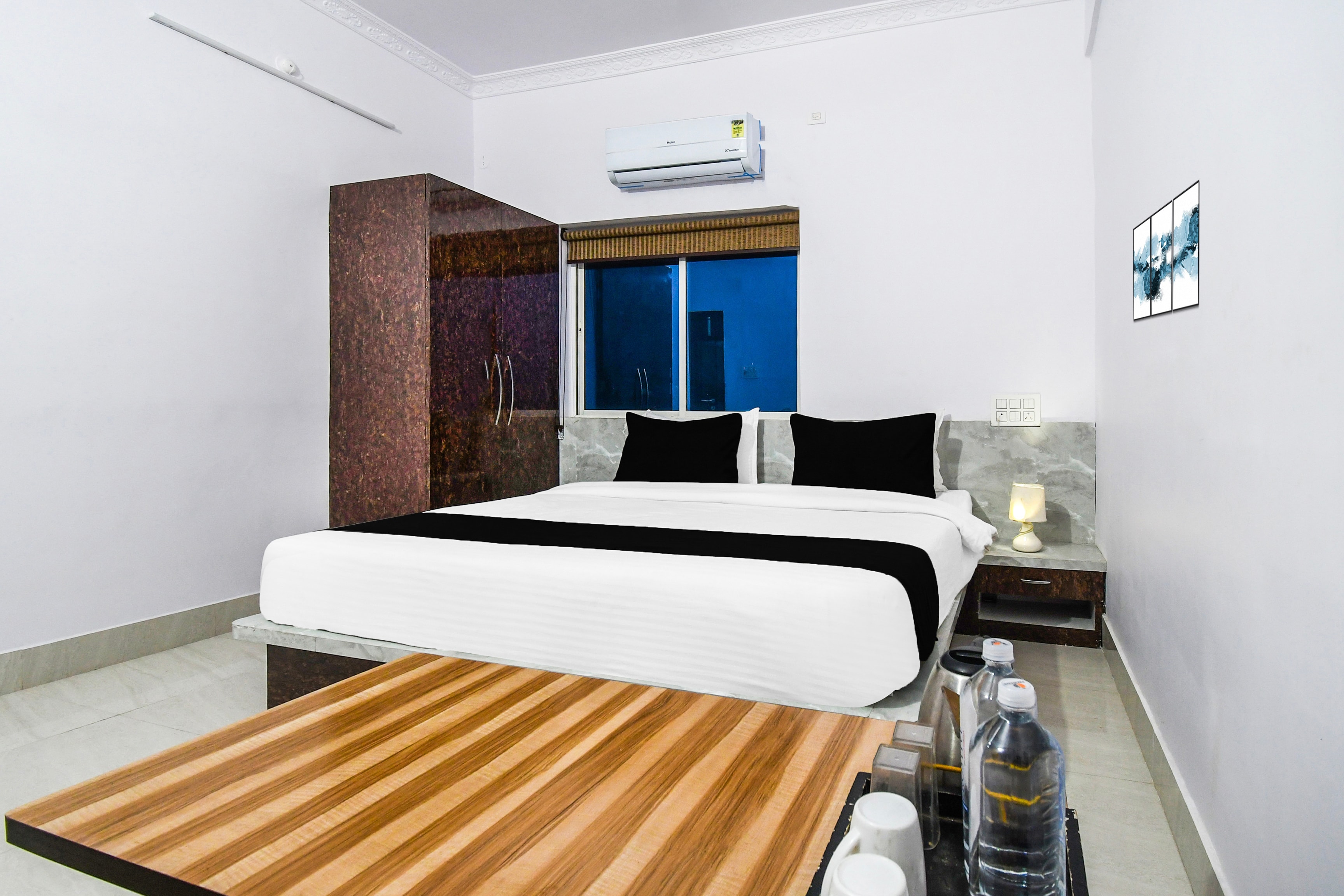 Hotel O Radha Krishna Residency - Tap to explore photos