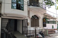 Spot On Alpha Guest House