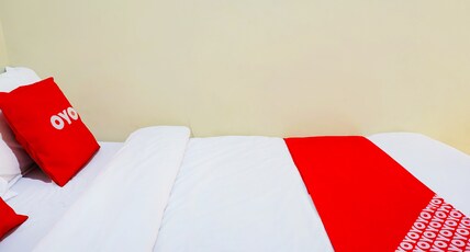 Flagship 90723 Berlima Guest House Syariah Room Type - Indonesia Deluxe Double
