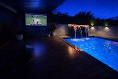 Evanaa 3 BHK Villa with big Private Pool by Estella Stays