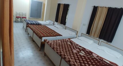 Hotel Roshan Room Type - Five Bed Standard Room