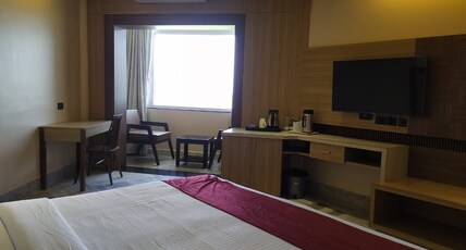 HOTEL LUCKY INDIA Room Type - Sea View Premium