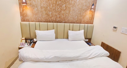 Hotel Shubham Room Type - QUEEN ROOM