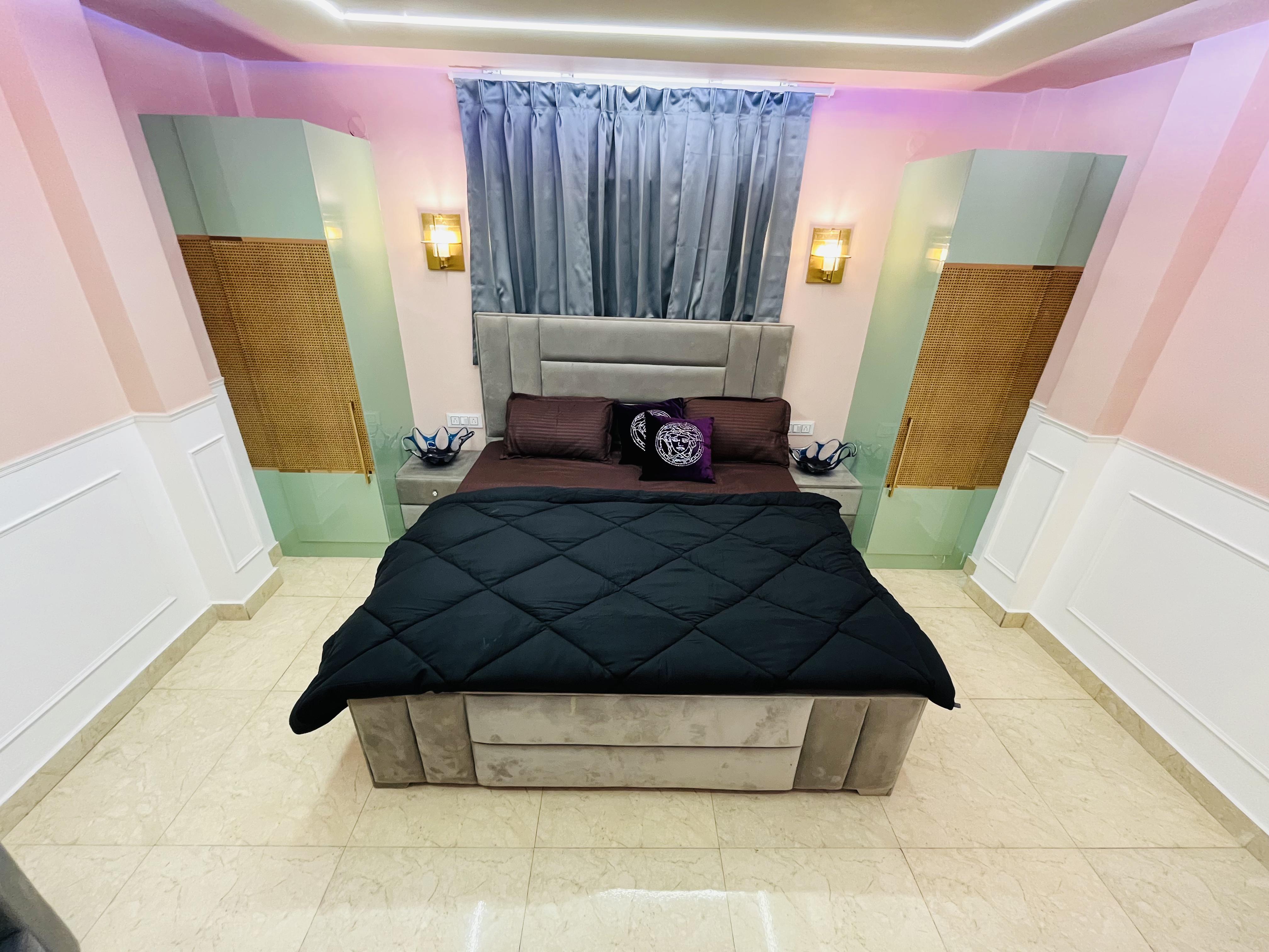 Pink Moon 1bed appt in Pitampura - Tap to explore photos