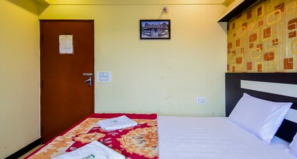 Sangeetha Lodge Room Type - Budget Double Room
