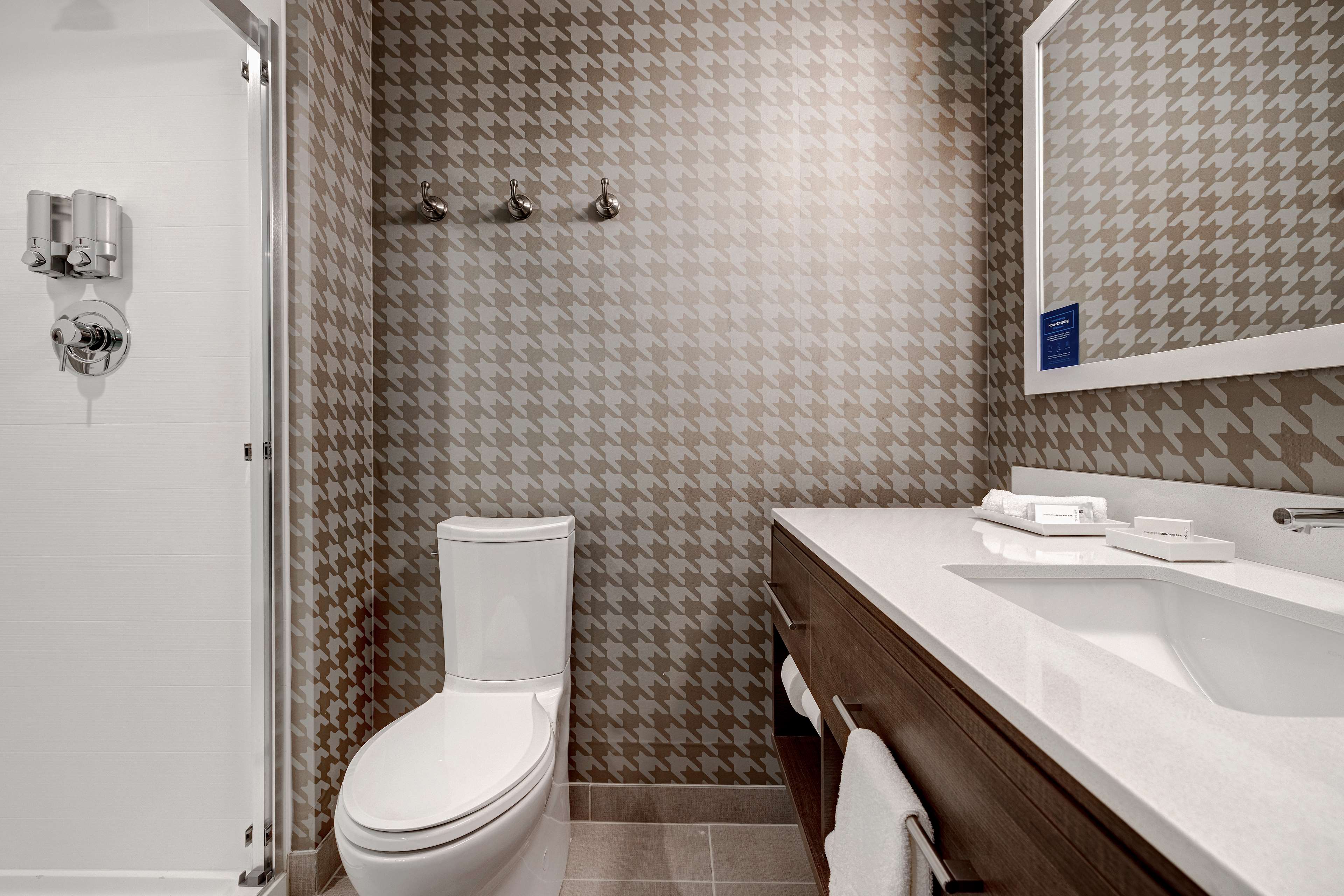 Home2 Suites by Hilton Allentown Bethlehem Airport - Tap to explore photos