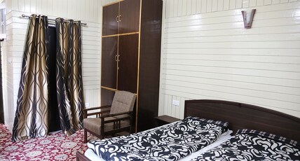 JKTDC Hotel Alpine Pahalgam Room Type - Deluxe Room