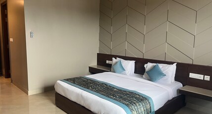 The OPAL Room Type - LUXURY PREMIUM ROOM WITH BATHTUB