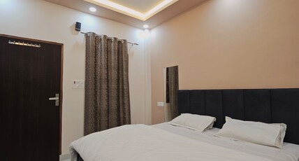 Maa Parvati Homestay Ayodhya Room Type - DeluxeBedroom 6