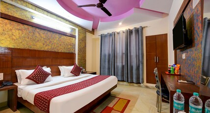Hotel Repose Villa Room Type - Deluxe Room AC with WIFI