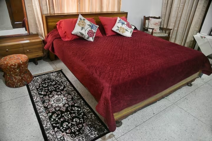 Cozy Home Complete Floor - Tap to explore photos