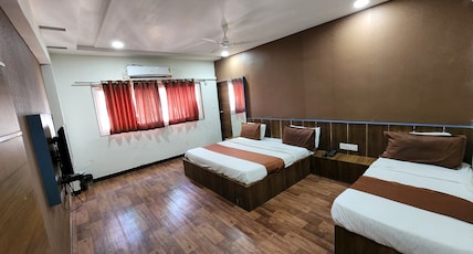 Hotel NOVA Prime Room Type - PRIME PREMIUM TRIPLE BED SPLIT AC ROOM Hotel NOVA Prime Room Type - PRIME PREMIUM TRIPLE BED SPLIT AC ROOM