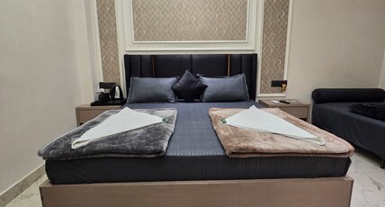 Anupam Palace Ayodhya Room Type - Deluxe