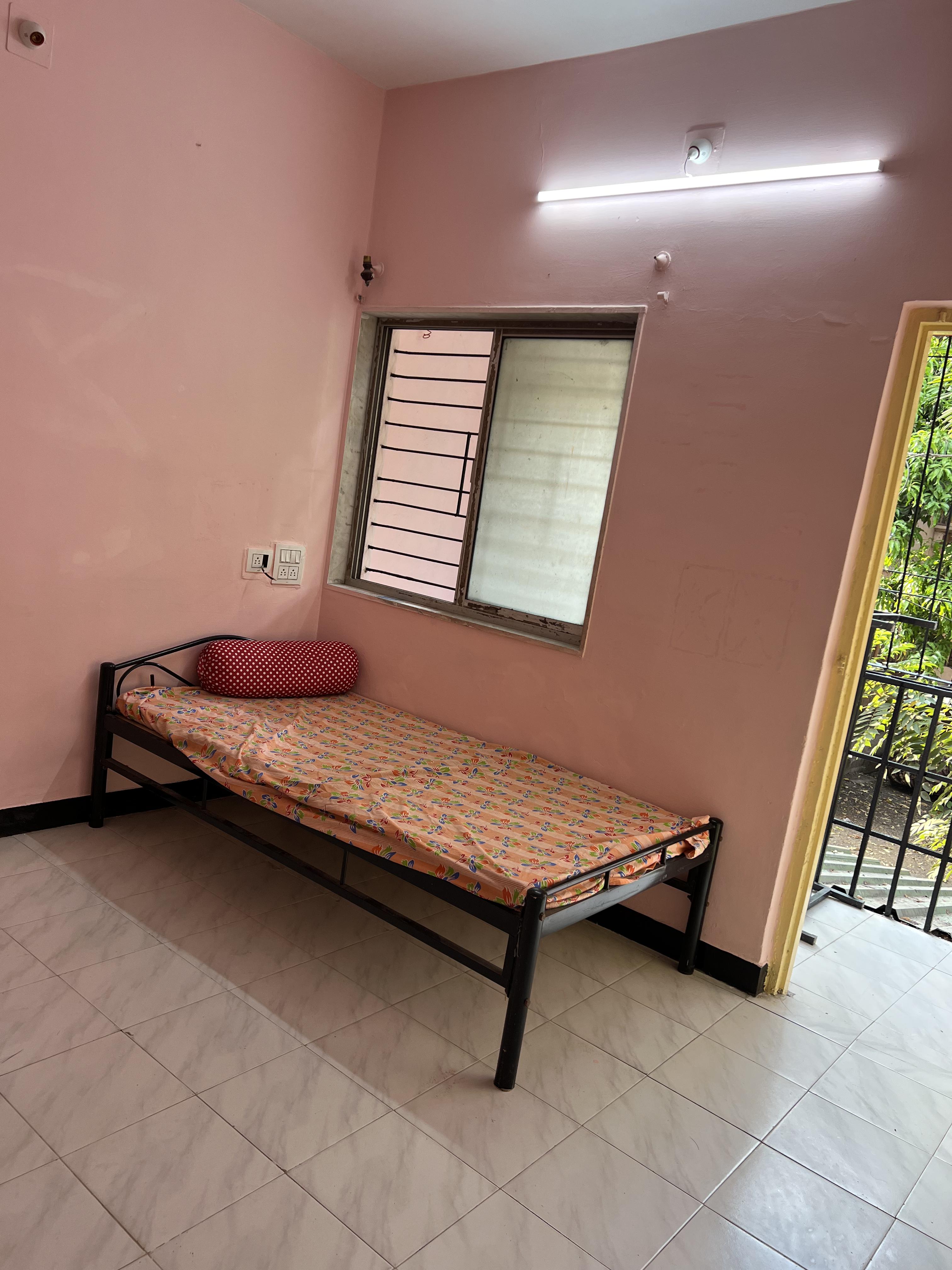 COZY STAY NEAR KOLHAPUR RAILWAY STATION - Tap to explore photos