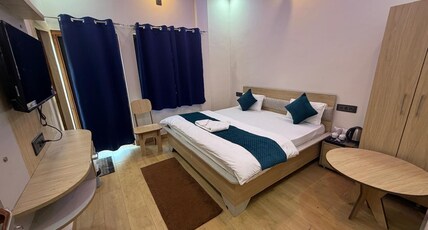 Hotel Royal ARK Room Type - Standard non AC Room with Balcony View 03