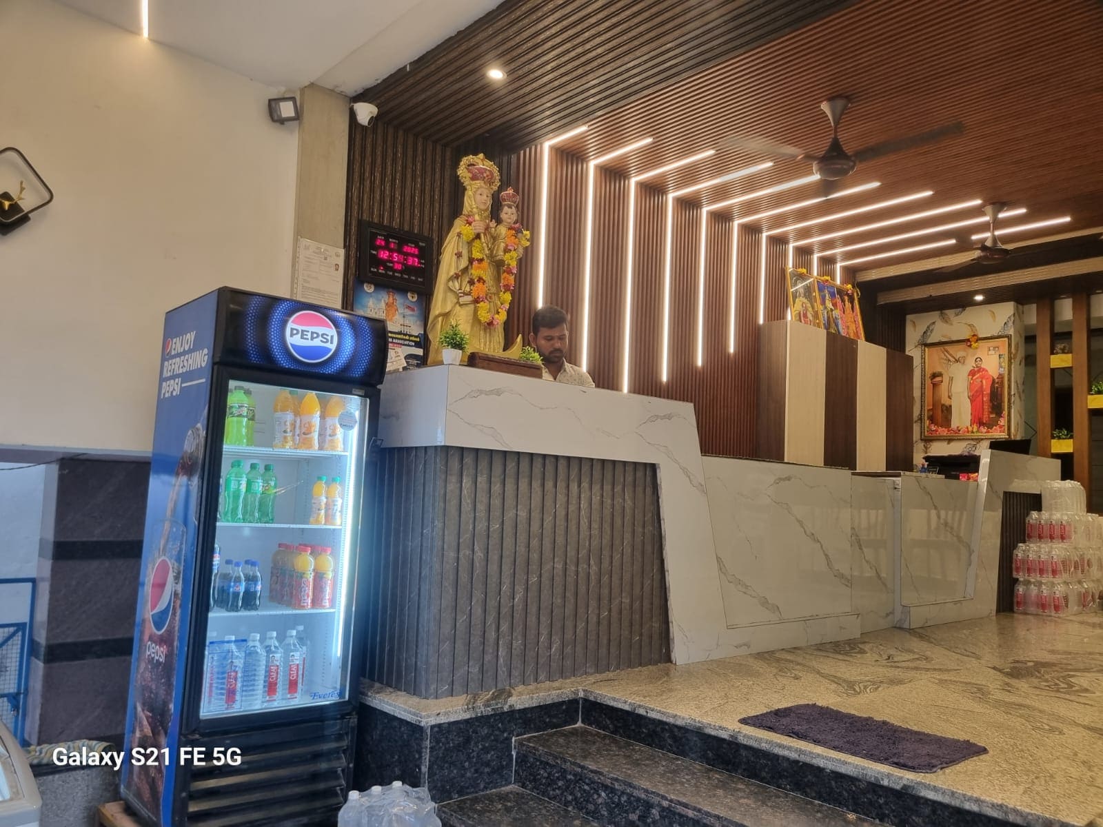 Hotel Grace inn - Tap to explore photos