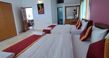 MYSPACE HOLIDAY INN OOTY ROOMS IN A VILLA Room Type - Presidential Suite