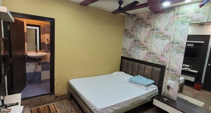 HOTEL GOLDEN Room Type - NON AC ROOM