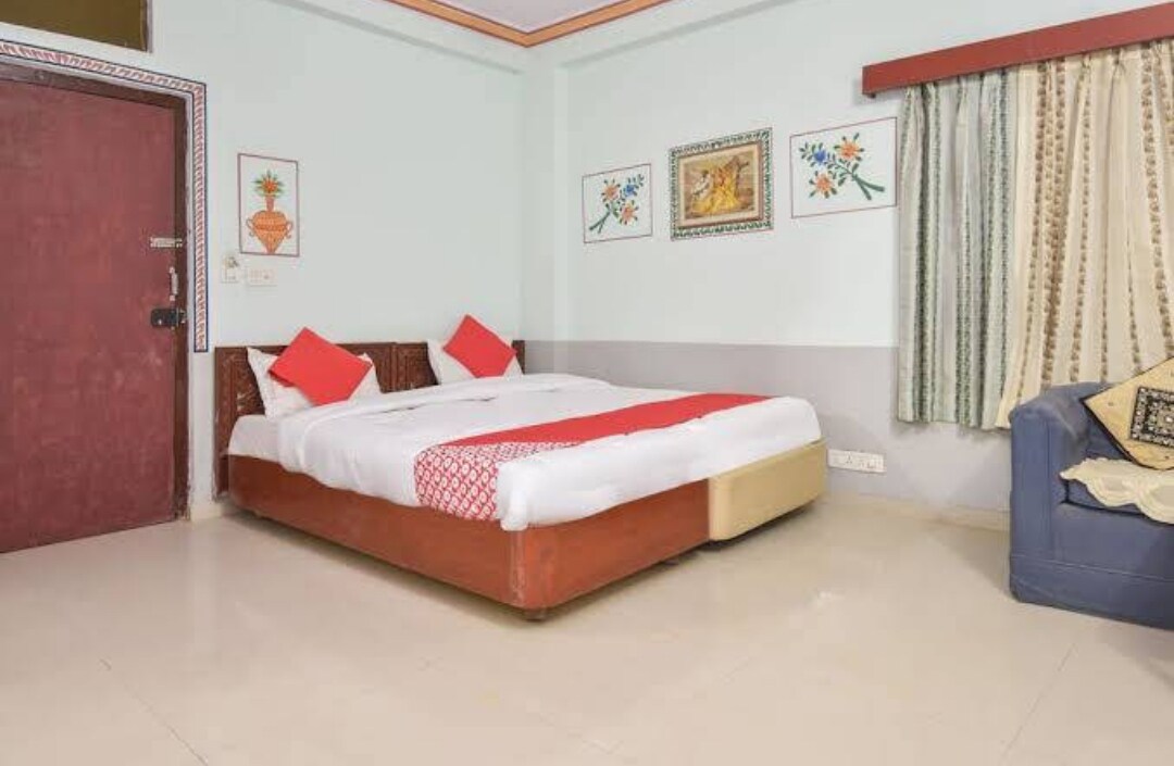 Singhasan Haveli - A Heritage Hotel - Tap to explore photos