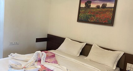 Saanvi Resort Room Type - Deluxe Triple Room