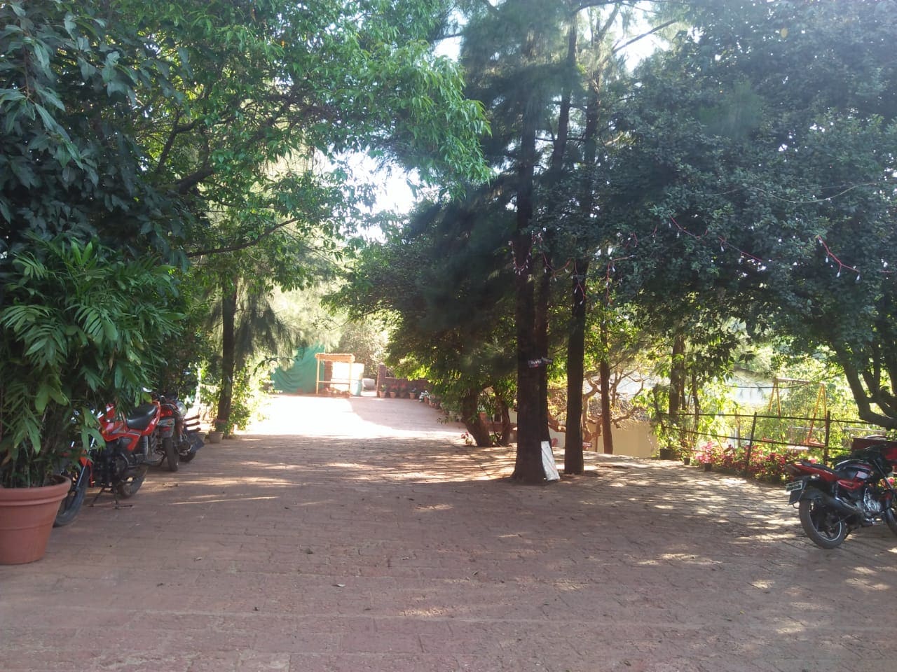 Gourish Resort(Pure Veg), Mahabaleshwar - Tap to explore photos